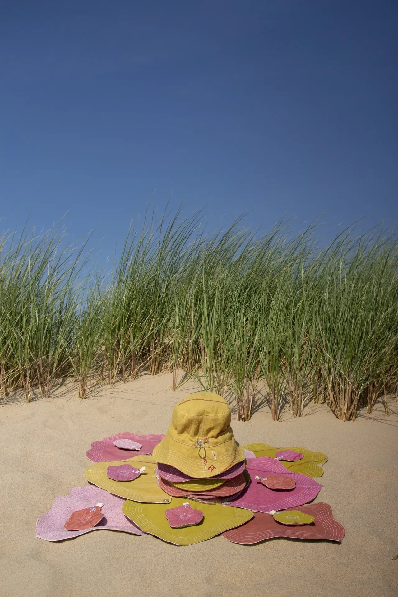 Lookbook chapeaux sable
