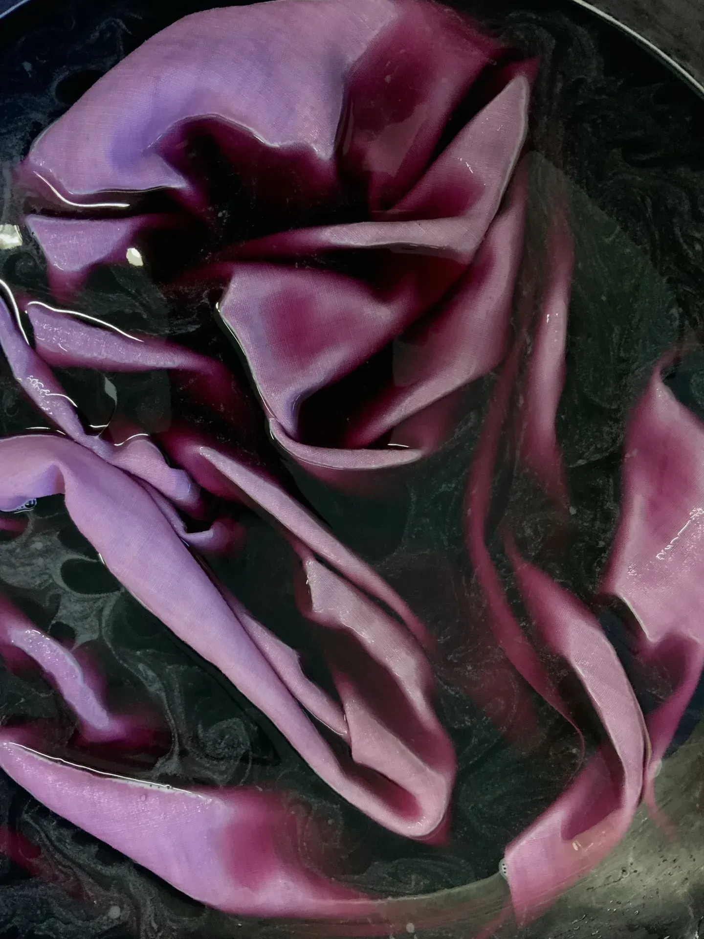 Teinture tissu violet